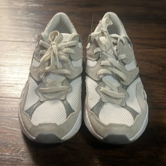 Nike White and Gray Sneakers AL8 - Picture 2 of 5